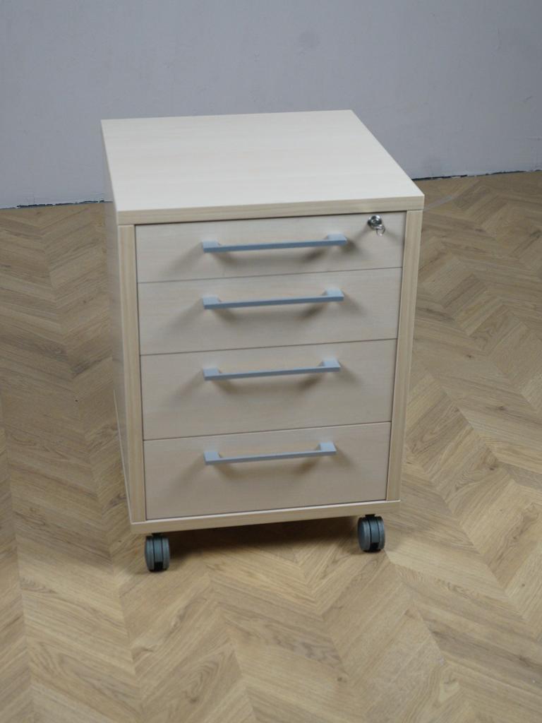 Dencon skuffekassette i træ med decorlaminat 46x42 cm set fra front – praktisk opbevaringsløsning til kontor eller hjemmearbejdsplads.